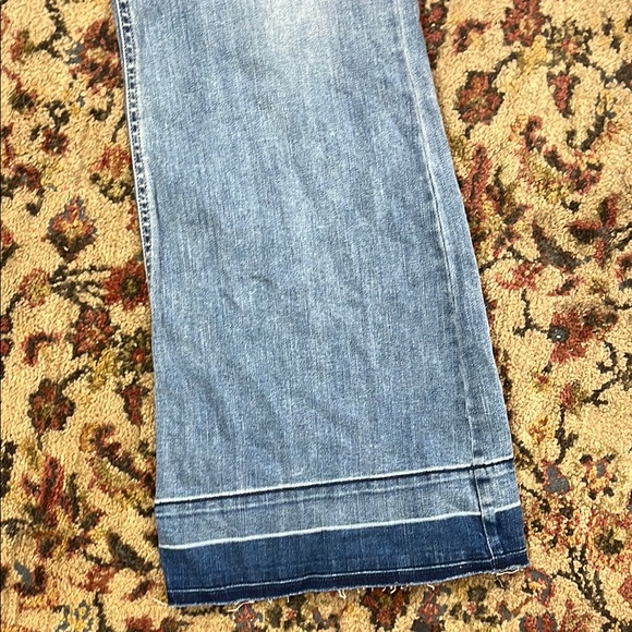 ‘Mossimo’Women's Blue Flared Jeans - Picture 4 of 7